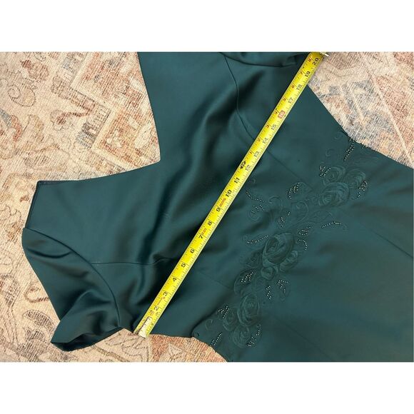 Maggy London Emerald Green Midi Satin Jeweled Detailing Dress, Size 10 - Picture 11 of 13